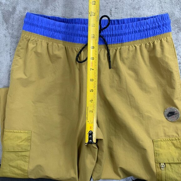 Nike Sportswear Sweatpants Womens Medium Woven Sports Utility Cargo Pants FB2188 - Picture 8 of 15